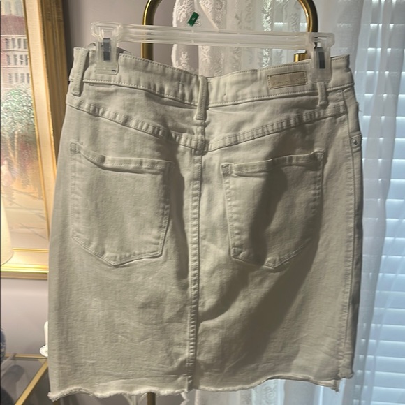 Abercrombie & Fitch White  Skirt - Picture 3 of 4